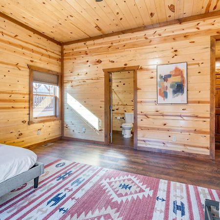 Smokey'S Paradise By Avantstay Sleeps 22 Pool Sevierville Eksteriør billede