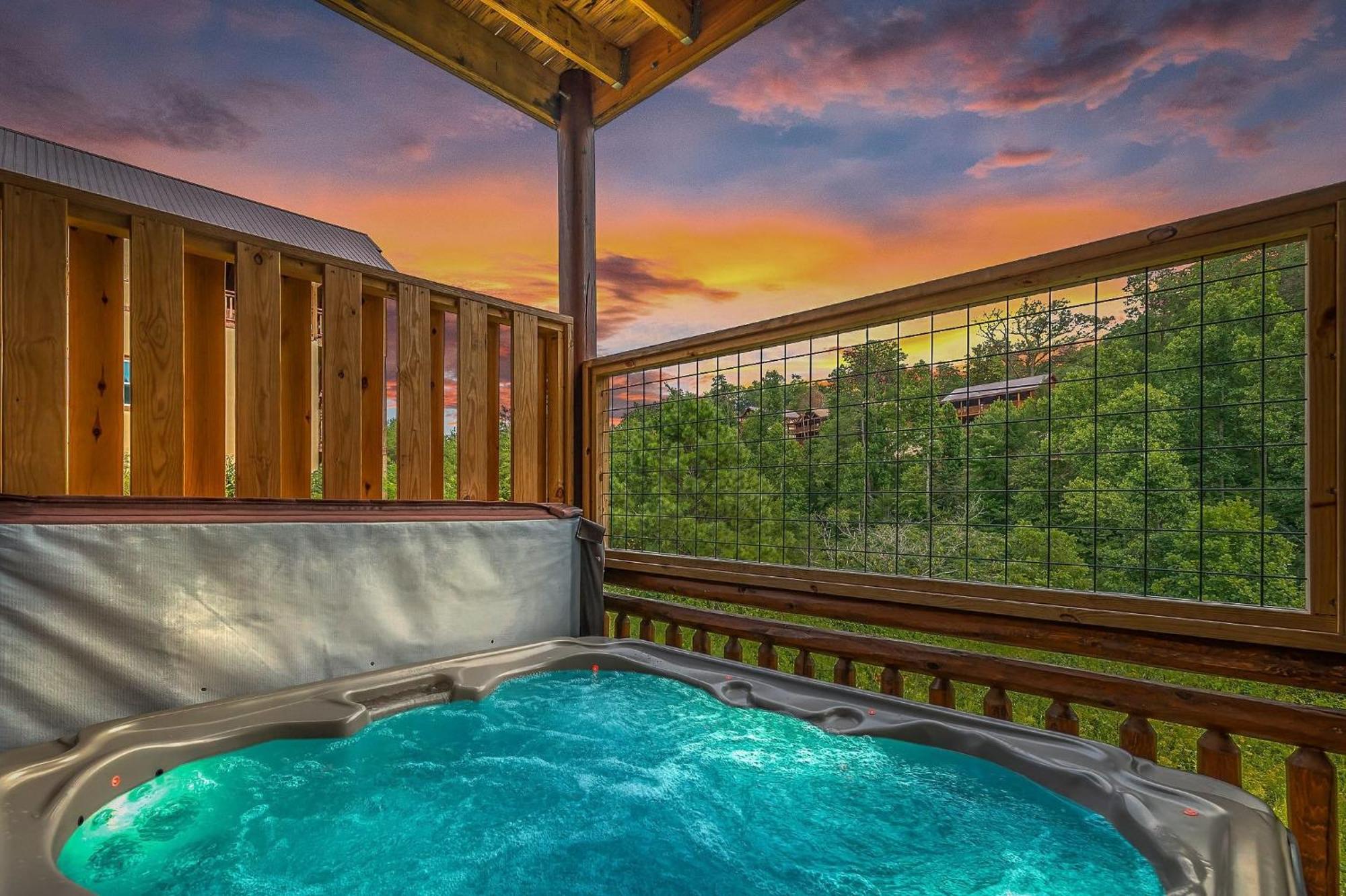 Smokey'S Paradise By Avantstay Sleeps 22 Pool Sevierville Eksteriør billede