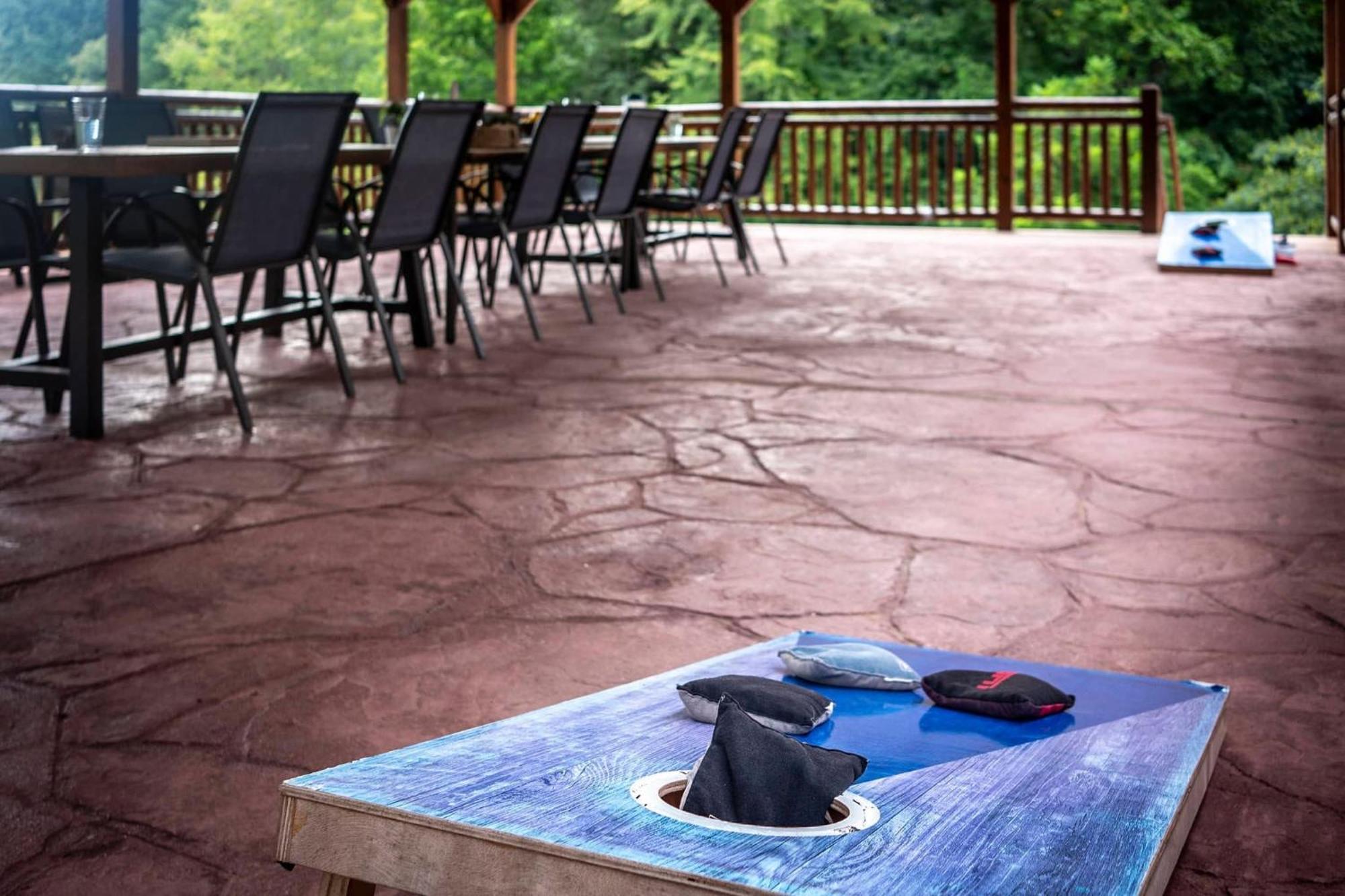 Smokey'S Paradise By Avantstay Sleeps 22 Pool Sevierville Eksteriør billede