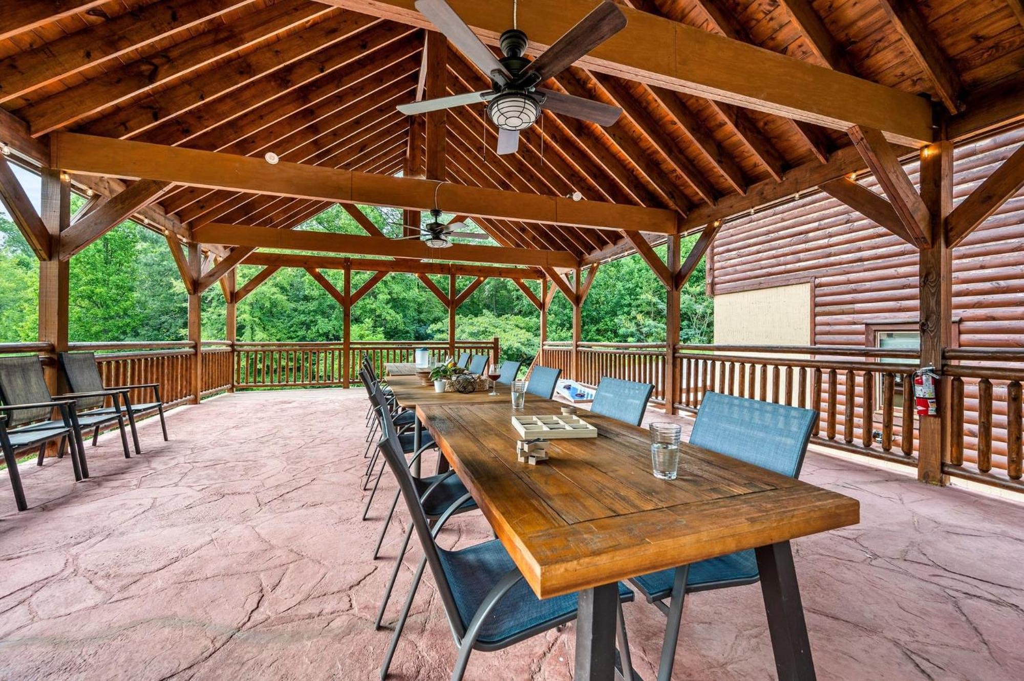 Smokey'S Paradise By Avantstay Sleeps 22 Pool Sevierville Eksteriør billede