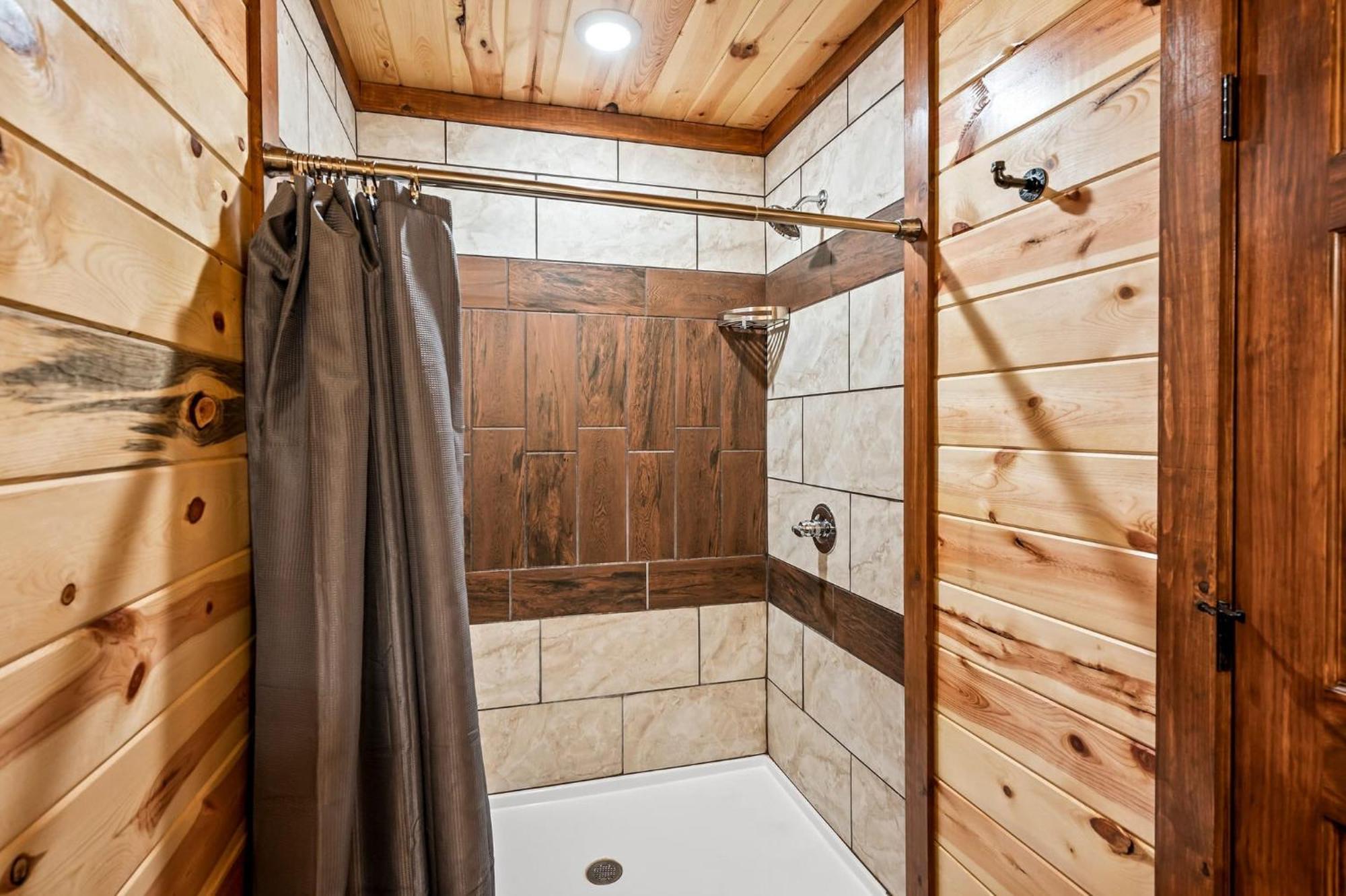 Smokey'S Paradise By Avantstay Sleeps 22 Pool Sevierville Eksteriør billede